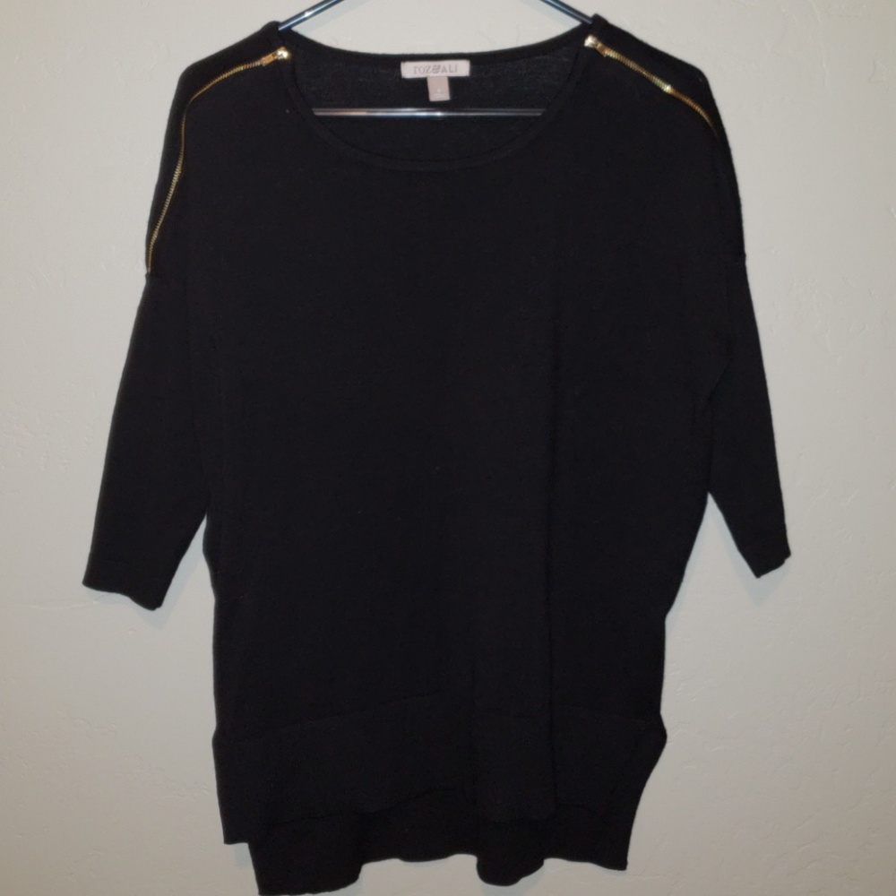 Roz & Ali zipper sleeve sweater
